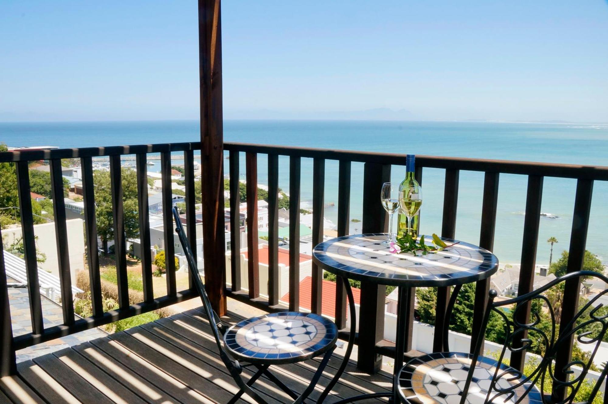 View Panoramica Self-catering Gordonʼs Bay